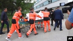 Transport slovačkog premijera Roberta Fica u bolnicu.