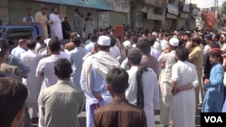سوات کې د سکول په ګاډي د ډزو د پېښې ضد احتجاج شوی