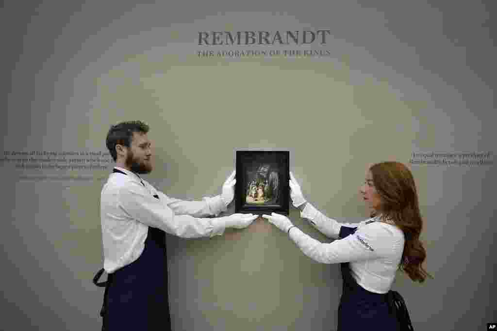A rediscovered Rembrandt, depicting the Adoration of the Kings, one of the artist&#39;s rarest history paintings to appear on the Market, is displayed at Sotheby&#39;s auction rooms in London.&nbsp;The painting, estimated at 10-15 million UK pounds (12.65-18.98 million US dollars), will be for sale on December 6 in London.&nbsp;