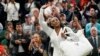 ARHIVA - Serena Vilijams napušta teren posle poraza u prvom kolu Vimbldona, 28. juna 2022. u Londonu 