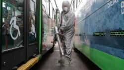 VOA Asia - Chasing coronavirus changes