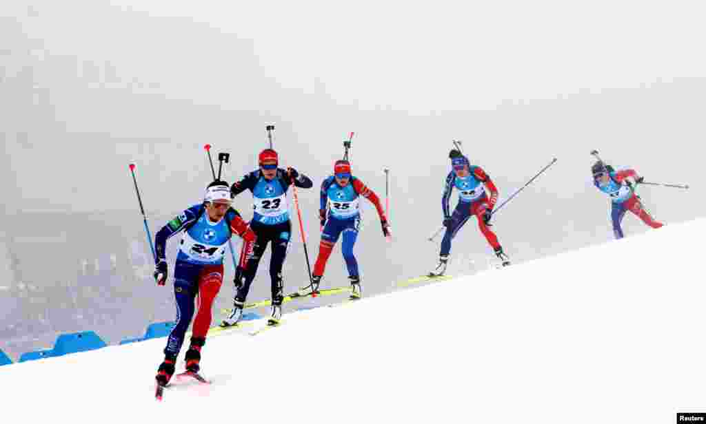 France&#39;s Anais Chevalier-Bouchet, Germany&#39;s Janina Hettich-Walz, Slovakia&#39;s Paulina Batovska Fialkova, France&#39;s Lou Jeanmonnot and France&#39;s Sophie Chauveau in action during the women&#39;s 10km pursuit competition event at the Biathlon World Championships in Oberhof, Germany.