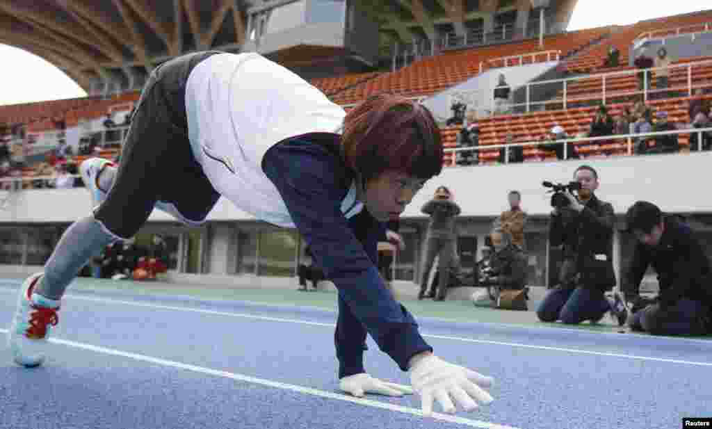 Kenichi Ito, known as the "world's fastest man on four legs", trains before his challenge to break his Guinness World Record in Tokyo, Japan. The 31-year-old, who developed his skills over 10 years based on the running style of the African Patas monkey, set a new Guinness World Record, clocking in 16:87 seconds for a 100-meter run and breaking his previous record of 17:23 seconds, according to media reports.