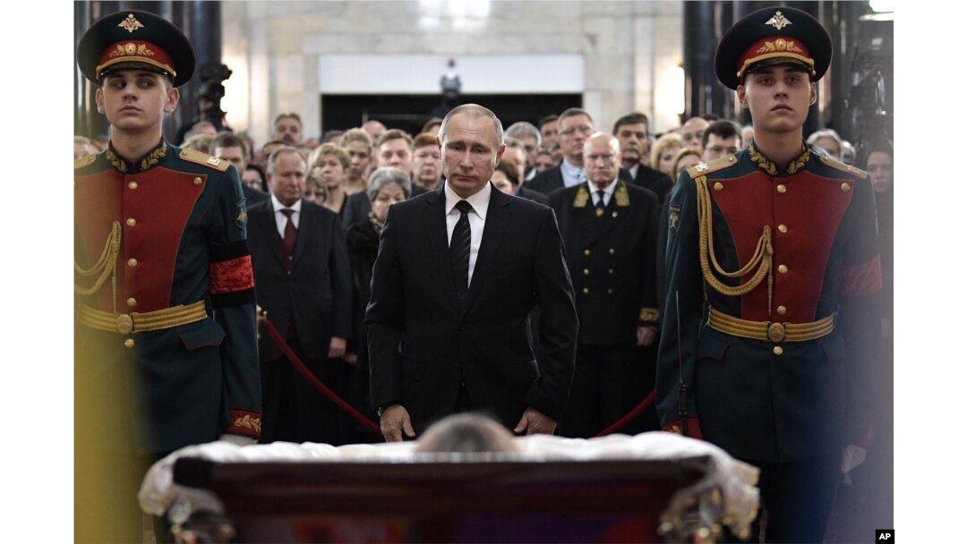 Elchi Karlov Moskvada dafn etildi