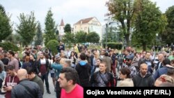 Foto:RSE, protesti novinara i novinarki u Banja Luci, 27.08.2018.