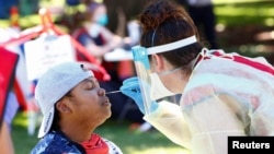 Test de dépistage du coronavirus (COVID-19) à Denver, Colorado, États-Unis, le 20 juin 2020.