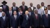 Presiden Rusia Vladimir Putin berpose bersama para pemimpin Afrika pada KTT Rusia-Afrika di resor Sochi, Rusia 24 Oktober 2019 (foto: dok). 