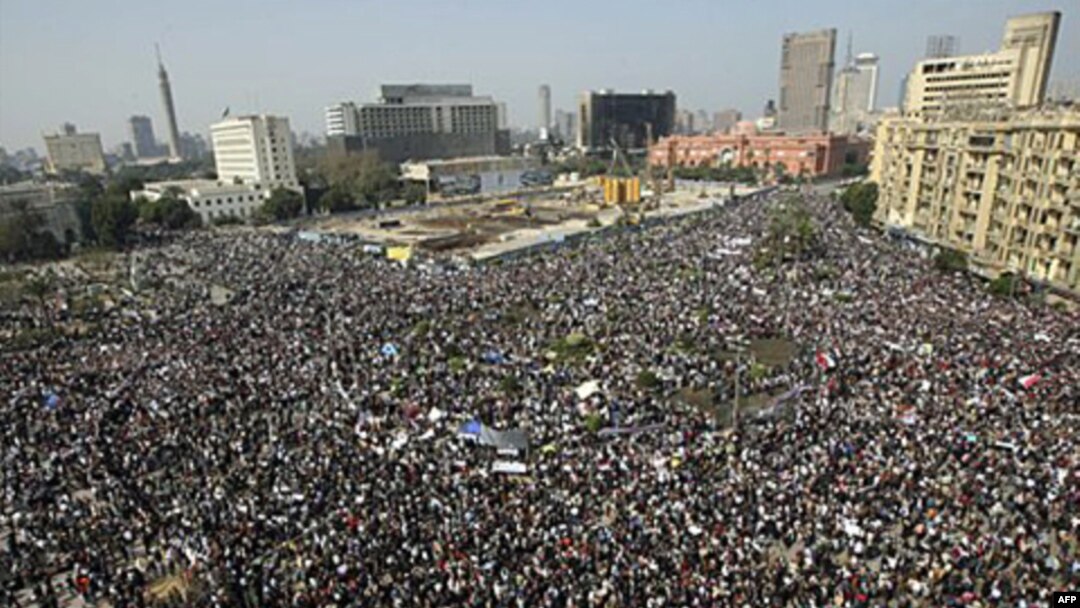 Qohiraning Tahrir maydonidagi manzara, 1 fevral 2011