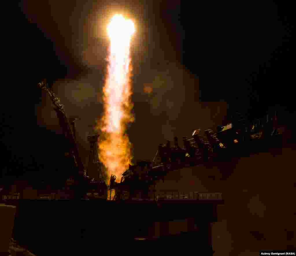 The Soyuz TMA-20M rocket launches from the Baikonur Cosmodrome in Kazakhstan, March 19, 2016, carrying Expedition 47 Soyuz Commander Alexey Ovchinin of Roscosmos, Flight Engineer Jeff Williams of NASA, and Flight Engineer Oleg Skripochka of Roscosmos into orbit to begin their five and a half month mission on the International Space Station.