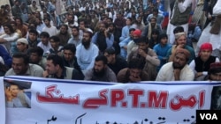 د پښتون ژغورنې غورځنګ فعاله غړي عبدالله ننګيال ډيوه ته ويلي د امنيتي ادارو لخوا په حراستي مرکزونو کې اوس هم ګڼ شمېر داسې تنان دي چې عدالتونو ته نه دي وړاندې کړل شوي.