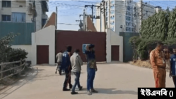 গাজীপুরে একটি গার্মেন্টস কারখানায় বিক্ষোভ এবং আশপাশের আরও কয়েকটি কারখানায় ছুটি ঘোষণা। ৫ জানুয়ারি, ২০২৪।