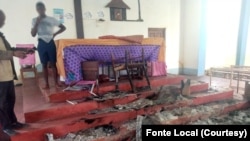 Une église catholique détruite après une attaque dans le district de Muidumbe, province de Cabo Delgado, au Mozambique le 13 avril 2020
