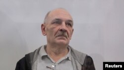 Volodymyr Tsemakh, saksi kunci kasus penembakan jatuh pesawat Malaysia Airlines nomor penerbangan MH17 tahun 2014, di pengadilan Kiev, Ukraina, 5 September 2019. (Foto: dok).