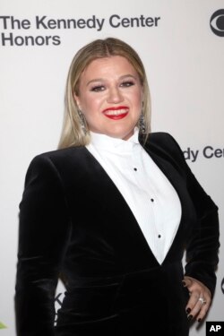 Kelly Clarkson attends the 41st Annual Kennedy Center Honors at The Kennedy Center in Washington, Dec. 2, 2018.