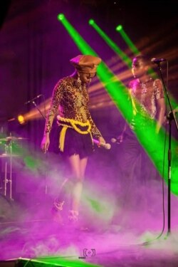 UNkwali wethula idlalade elitsha koBulawayo. (Photo: Ezra Tshisa Sibanda)