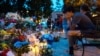 Memorijal za ubijene ispred osnovne škole Rob u Juvaldeu