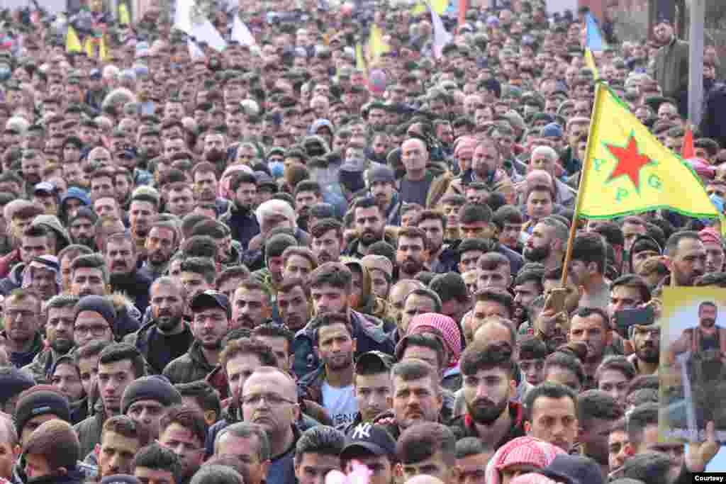 A funeral service for 12 members of the Syrian Democratic Forces (SDF) was held in al-Qamishli on Wednesday.