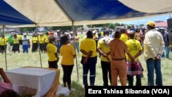 Amalunga ebandla leCitizens Coalition for Change (CCC) esemhlanganweni wokukhanksela ukhetho oqhutshwe nguMnu Welshman Ncube kuWard 8 ko Bulawayo ngeviki edluleyo.