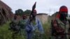 Des rebelles de l'APLS-IO marchent lors d'un assaut contre des soldats du gouvernement de l'APLS (Armée populaire de libération du Soudan) dans la ville de Kaya, à la frontière avec l'Ouganda, au Soudan du Sud, le 26 août 2017. (Photo Reuters/Goran Tomasevic)