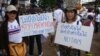 People protest the Mae Wong Dam, Bangkok, Sept. 22, 2013. (Ron Corben for VOA) 