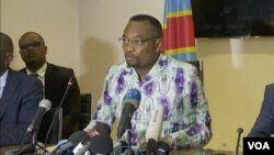 Dr. Eteni Longondo, ex ministre de la Santé de la RDC à Kinshasa, le 10 mars 2020. (VOA/Lingala)