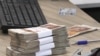 Опфатот и сумите се мали, вели универзитетскиот професор Бранимир Јовановиќ, кој нагласува и дека фалат мерки за спречување на растот на инфлацијата и замрзнување на цените на основните продукти
